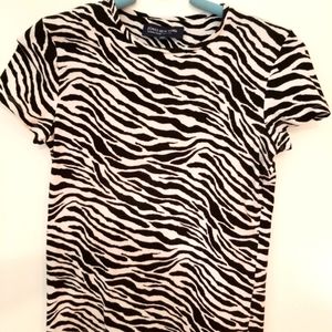 Jones of New York Signature zebra tee black and white petite cotton short sleeve